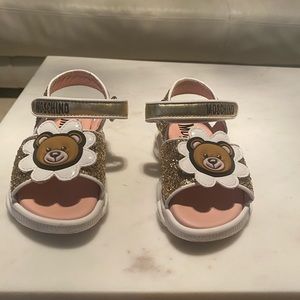 Moschino girl sandals